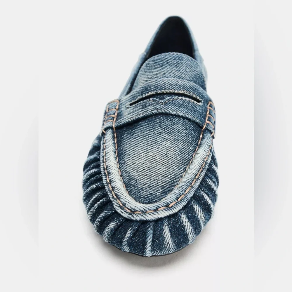 Absolutely stunning rare,unique denim loafers from famous Spanish designer7.5